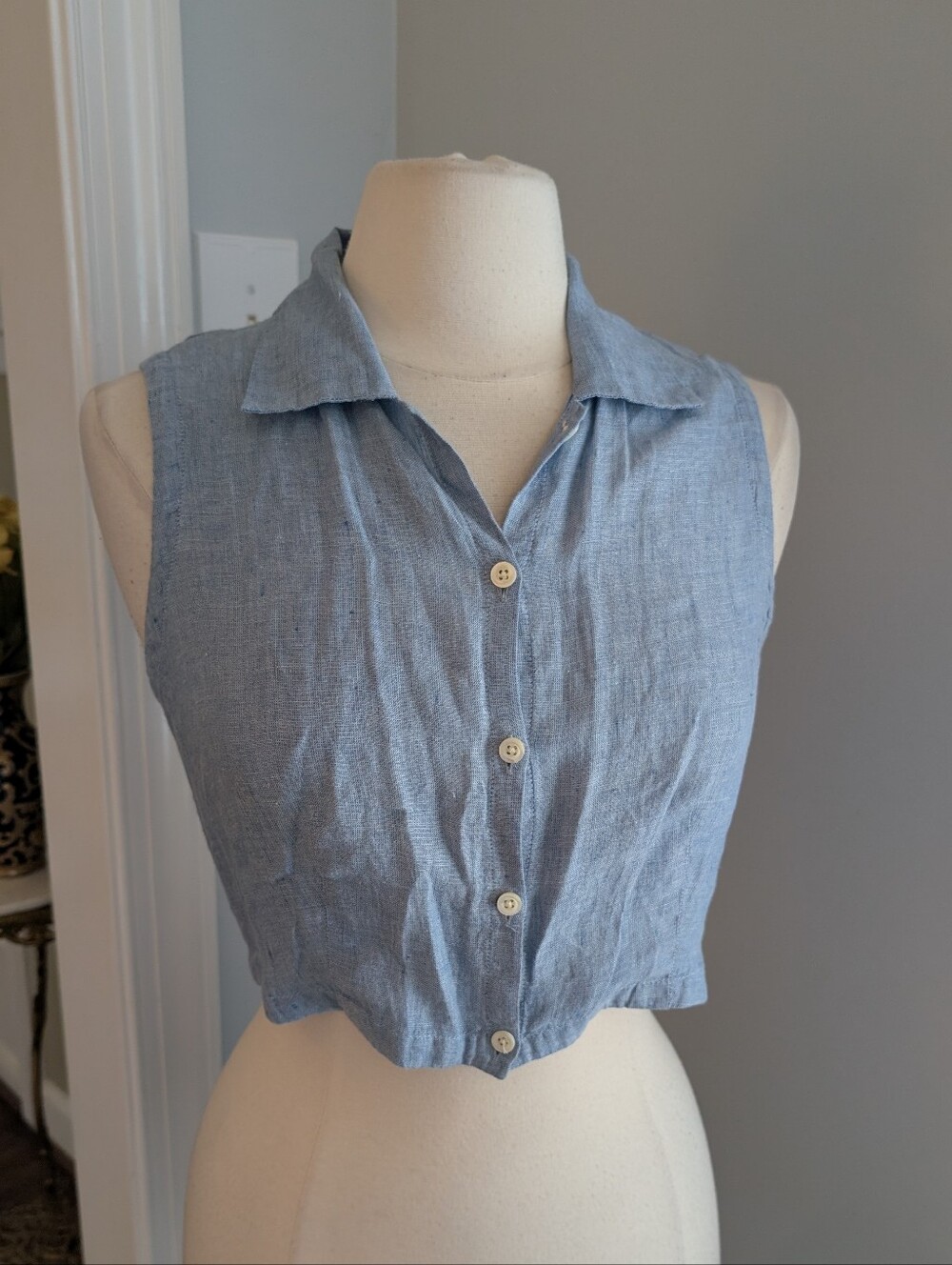 Women's Vintage Banana Republic Blue Linen Crop Medium